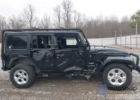 2013 Jeep Wrangler Unlimited Sahara z USA, uszkodzony, nr VIN 1C4BJWEG8DL638290